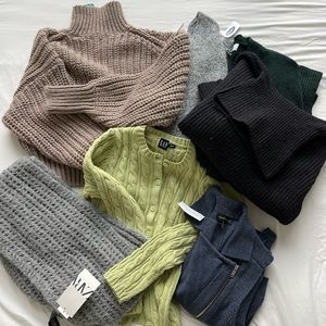 Sold / Winter sweater & cardigan bundle!